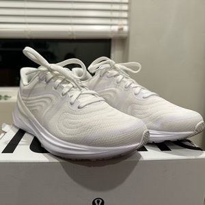 Lululemon- Blissful 2 Running Shoe (size 8)